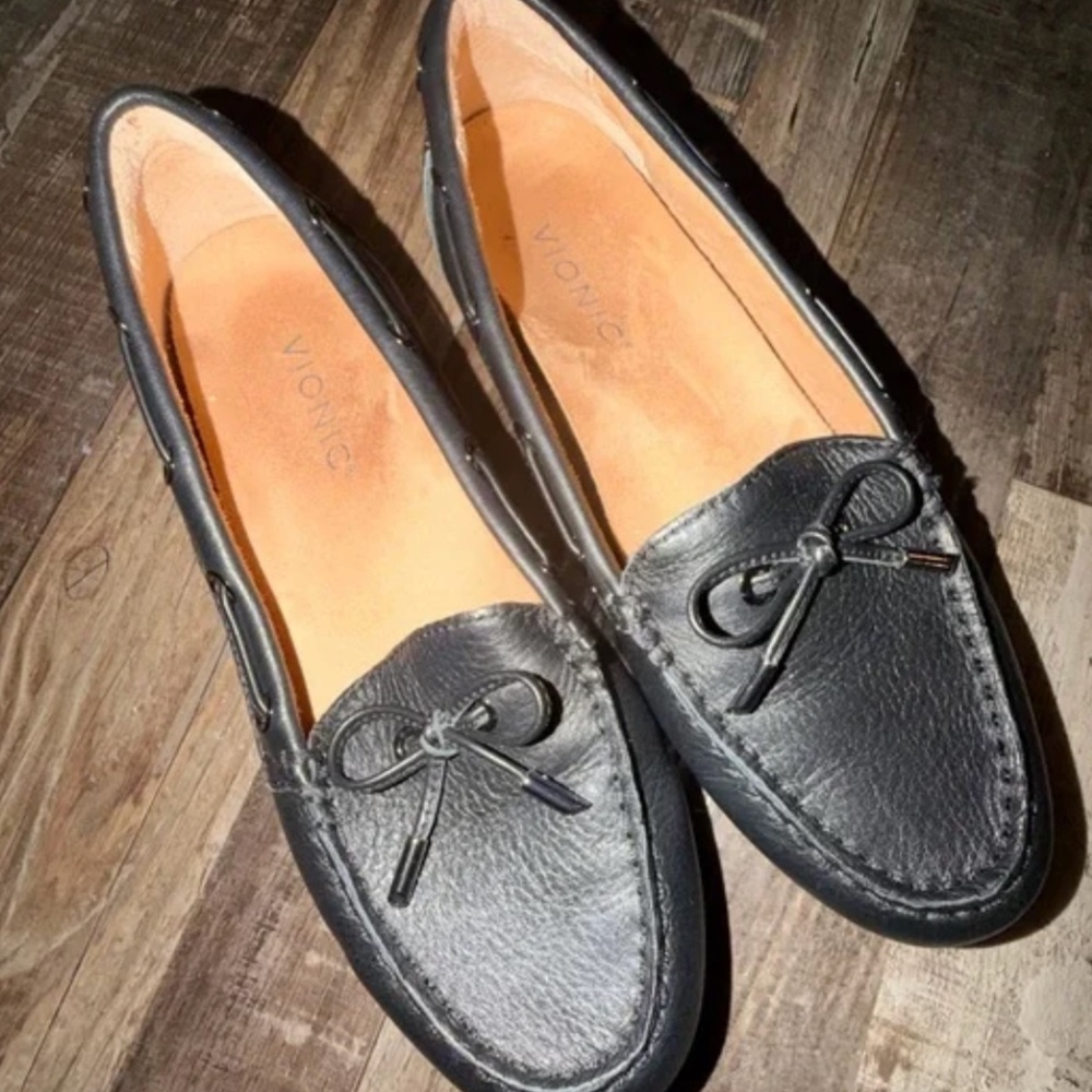 Vionic Virginia black leather loafer moccasin shoes 7.5